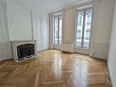 APPARTEMENT T2 A LOUER - LYON 2EME ARRONDISSEMENT - 66.4 m2 - 1�059�&euro; charges comprises par mois