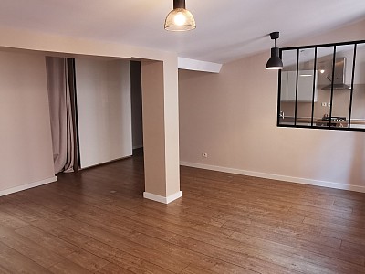 APPARTEMENT T3 A LOUER - LYON 1ER ARRONDISSEMENT - 71.28 m2 - 1 094 &euro; charges comprises par mois