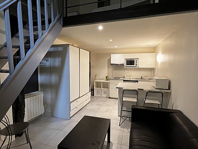 APPARTEMENT T1 A LOUER - LYON 3EME ARRONDISSEMENT - 24.89 m2 - 610 &euro; charges comprises par mois