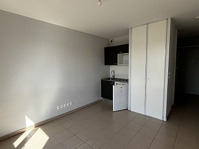 STUDIO A LOUER - VILLEURBANNE - 20.7 m2 - 437 &euro; charges comprises par mois