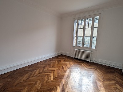 APPARTEMENT T3 A LOUER - LYON 8EME ARRONDISSEMENT - 67.72 m2 - 990 &euro; charges comprises par mois