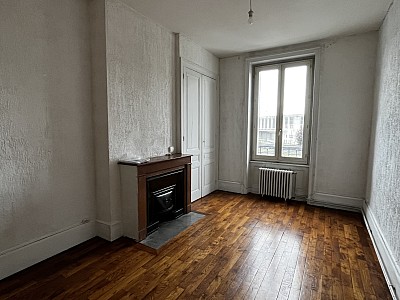 APPARTEMENT T1 A LOUER - LYON 7EME ARRONDISSEMENT - 41.89 m2 - 782 &euro; charges comprises par mois