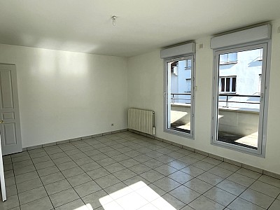 APPARTEMENT T2 A LOUER - LYON 3EME ARRONDISSEMENT - 53.24 m2 - 924 &euro; charges comprises par mois