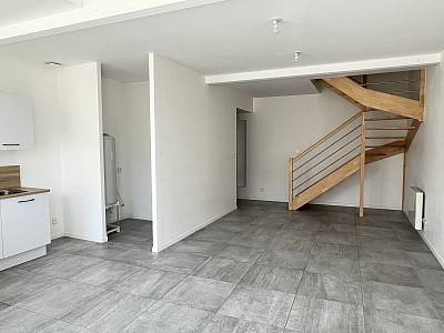 APPARTEMENT T3 A LOUER - CALUIRE ET CUIRE - 53.31 m2 - 822 &euro; charges comprises par mois
