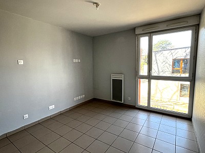 STUDIO A LOUER - VILLEURBANNE - 20.66 m2 - 552 &euro; charges comprises par mois