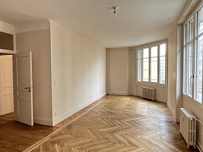 APPARTEMENT T3 A LOUER - LYON 6EME ARRONDISSEMENT - 86.08 m2 - 1 410 &euro; charges comprises par mois