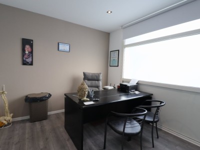 LOCAL MEDICAL A VENDRE - LA MULATIERE - 109 m2 - 280 000 &euro; 