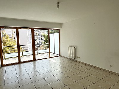 APPARTEMENT T3 A LOUER - VILLEURBANNE - 71.3 m2 - 1 190 &euro; charges comprises par mois