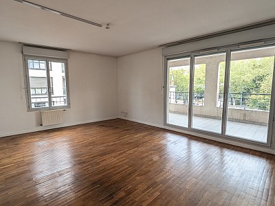 APPARTEMENT T3 A LOUER - LYON 5EME ARRONDISSEMENT - 69.89 m2 - 1 075 &euro; charges comprises par mois