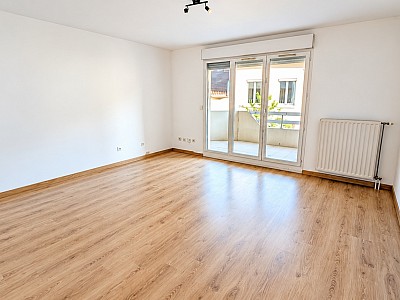 APPARTEMENT T3 A LOUER - LYON 3EME ARRONDISSEMENT - 78.68 m2 - 1 200 &euro; charges comprises par mois