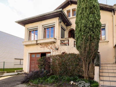 Maison  tage de 140 m habitable A VENDRE - VILLEURBANNE - 140 m2 - 409000 €