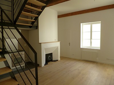 APPARTEMENT T3 A LOUER - LYON 2EME ARRONDISSEMENT Jacobins - 81,49 m2 - 1430 € charges comprises par mois