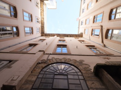 APPARTEMENT T4 - 137 m A VENDRE - LYON 2EME ARRONDISSEMENT BELLECOUR - 137 m2 - 624000 €