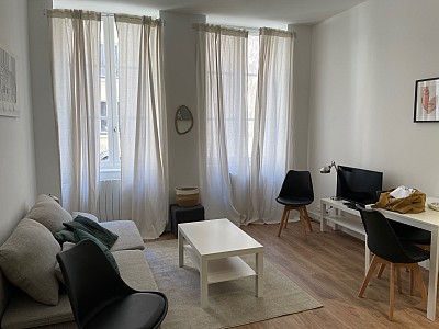 APPARTEMENT T2 A LOUER - LYON 1ER ARRONDISSEMENT - 37,8 m2 - 864 € charges comprises par mois