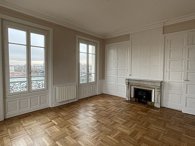 APPARTEMENT T3 A LOUER - LYON 2EME ARRONDISSEMENT - 89.85 m2 - 1121€ charges comprises par mois