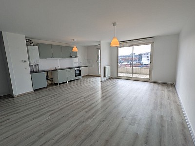 APPARTEMENT T4 A LOUER - LYON 7EME ARRONDISSEMENT - 88.73 m2 - 1534€ charges comprises par mois