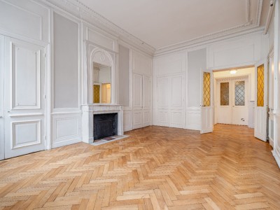 APPARTEMENT T5 A VENDRE - LYON 6EME ARRONDISSEMENT - 150.62 m2 - 936000€