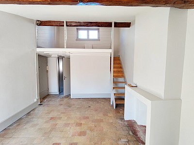 APPARTEMENT T2 A LOUER - LYON 2EME ARRONDISSEMENT - 49.17 m2 - 880€ charges comprises par mois