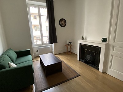 APPARTEMENT T2 A LOUER - LYON 7EME ARRONDISSEMENT - 44.3 m2 - 785€ charges comprises par mois