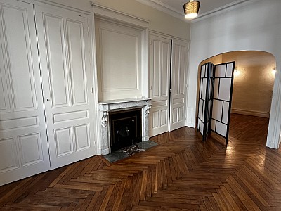APPARTEMENT T3 A LOUER - LYON 6EME ARRONDISSEMENT - 77.27 m2 - 1245€ charges comprises par mois