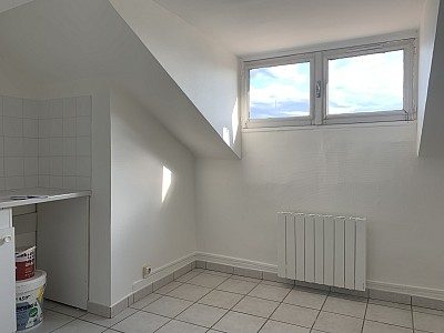 APPARTEMENT T2 A LOUER - LYON 7EME ARRONDISSEMENT - 34.87 m2 - 689€ charges comprises par mois
