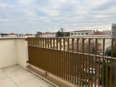 APPARTEMENT T2 A LOUER - LYON 4EME ARRONDISSEMENT - 47.24 m2 - 1064€ charges comprises par mois