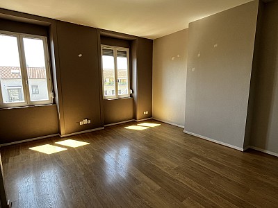 APPARTEMENT T3 A LOUER - VILLEURBANNE - 69.31 m2 - 999€ charges comprises par mois