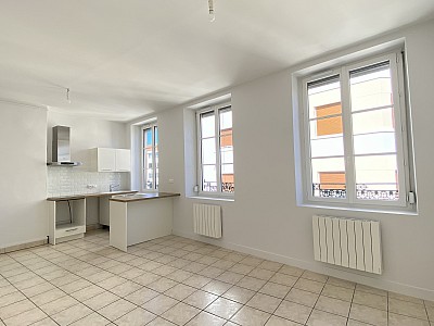 APPARTEMENT T2 A LOUER - LYON 7EME ARRONDISSEMENT Saint-Louis - 51.81 m2 - 879,32€ charges comprises par mois