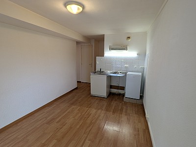 APPARTEMENT T2 A LOUER - GENAS - 33.12 m2 - 661€ charges comprises par mois