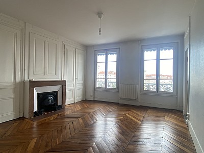 APPARTEMENT T3 A LOUER - LYON 2EME ARRONDISSEMENT - 73.47 m2 - 970€ charges comprises par mois