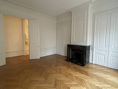APPARTEMENT T3 A LOUER - LYON 6EME ARRONDISSEMENT - 88.49 m2 - 1450€ charges comprises par mois