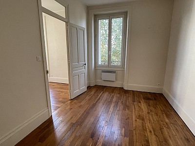 APPARTEMENT T2 A LOUER - LYON 7EME ARRONDISSEMENT - 49.11 m2 - 796€ charges comprises par mois