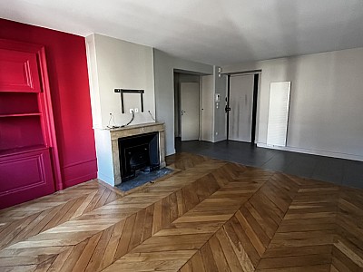 APPARTEMENT T3 A LOUER - LYON 2EME ARRONDISSEMENT Ampere-Ainay - 105.2 m2 - 1541€ charges comprises par mois