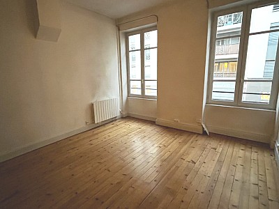 APPARTEMENT T2 A LOUER - LYON 7EME ARRONDISSEMENT - 60.4 m2 - 850€ charges comprises par mois