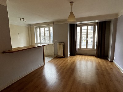 APPARTEMENT T1 A LOUER - LYON 7EME ARRONDISSEMENT - 36.59 m2 - 619�&euro; charges comprises par mois
