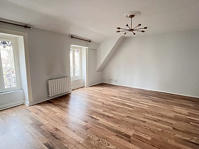 APPARTEMENT T3 A LOUER - LYON 3EME ARRONDISSEMENT - 88.02 m2 - 990�&euro; charges comprises par mois