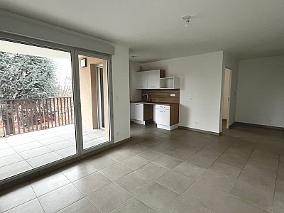 APPARTEMENT T3 A LOUER - BRON - 66.2 m2 - 847�&euro; charges comprises par mois