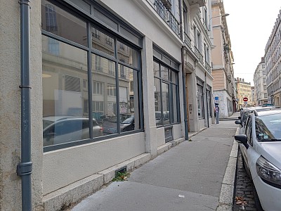 LOCAL COMMERCIAL A LOUER - LYON 3EME ARRONDISSEMENT - 46.9 m2 - 1�050�&euro; HC par mois