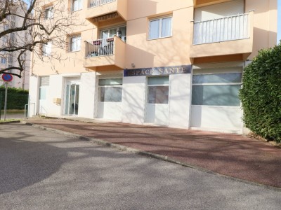 LOCAL MEDICAL A VENDRE - LA MULATIERE - 109 m2 - 299�000�&euro; 