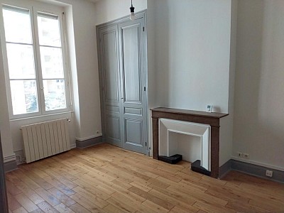 APPARTEMENT T1 A LOUER - LYON 6EME ARRONDISSEMENT - 44 m2 - 852�&euro; charges comprises par mois