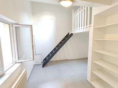 STUDIO A LOUER - LYON 2EME ARRONDISSEMENT - 11.55 m2 - 516�&euro; charges comprises par mois