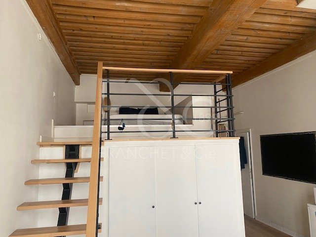 APPARTEMENT T1 A LOUER - LYON 1ER ARRONDISSEMENT - 30.05 m2 - 700 &euro; charges comprises par mois