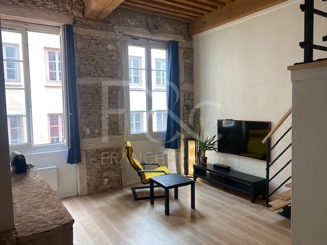 APPARTEMENT T1 A LOUER - LYON 1ER ARRONDISSEMENT - 30.05 m2 - 700 &euro; charges comprises par mois