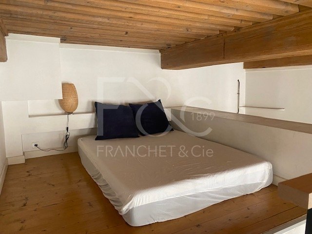 APPARTEMENT T1 A LOUER - LYON 1ER ARRONDISSEMENT - 30.05 m2 - 700 &euro; charges comprises par mois