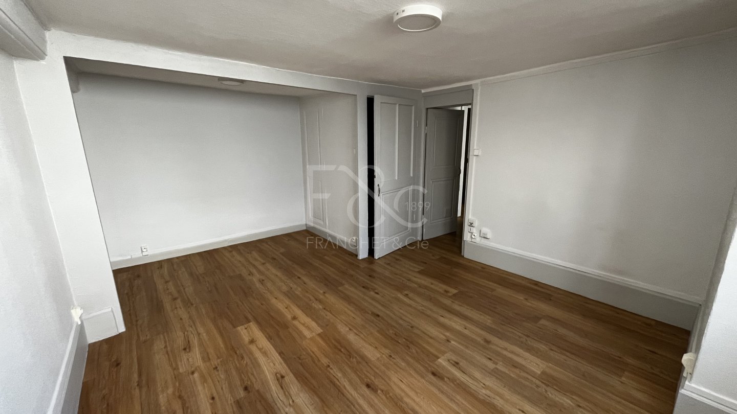 APPARTEMENT T1 A LOUER - LYON 2EME ARRONDISSEMENT - 29.77 m2 - 620€ charges comprises par mois