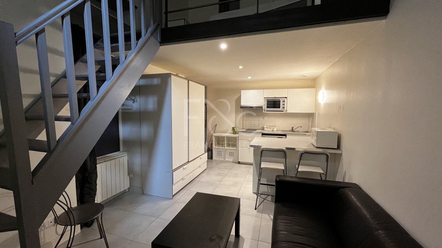 APPARTEMENT T1 A LOUER - LYON 3EME ARRONDISSEMENT - 24.89 m2 - 610 &euro; charges comprises par mois