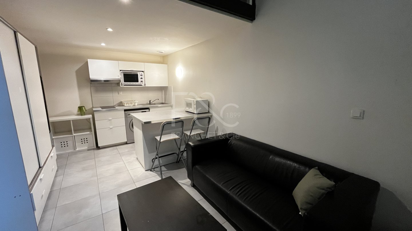 APPARTEMENT T1 A LOUER - LYON 3EME ARRONDISSEMENT - 24.89 m2 - 610 &euro; charges comprises par mois