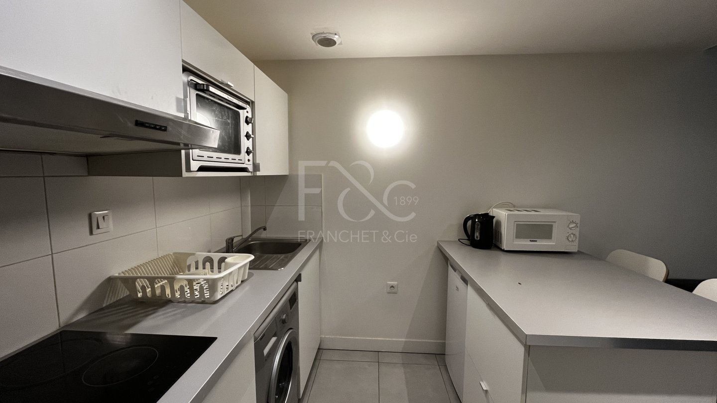 APPARTEMENT T1 A LOUER - LYON 3EME ARRONDISSEMENT - 24.89 m2 - 610 &euro; charges comprises par mois