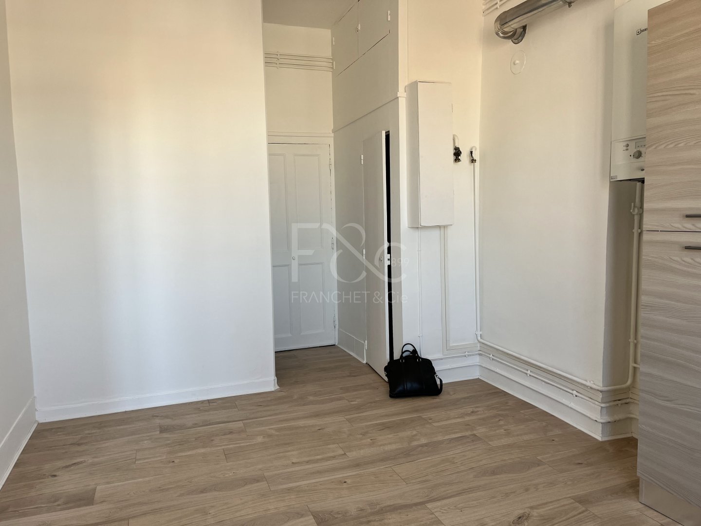 APPARTEMENT T1 A LOUER - LYON 4EME ARRONDISSEMENT - 38.65 m2 - 808 &euro; charges comprises par mois