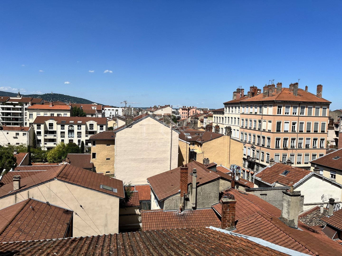 APPARTEMENT T1 A LOUER - LYON 4EME ARRONDISSEMENT - 38.65 m2 - 808 &euro; charges comprises par mois